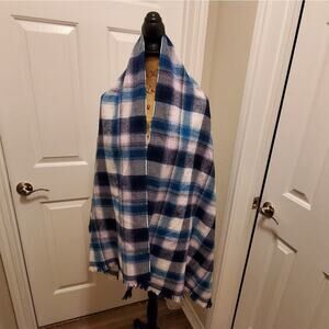 Gap‎ Blue White Warm comfy plaid fringed scarf wrap new!!!!